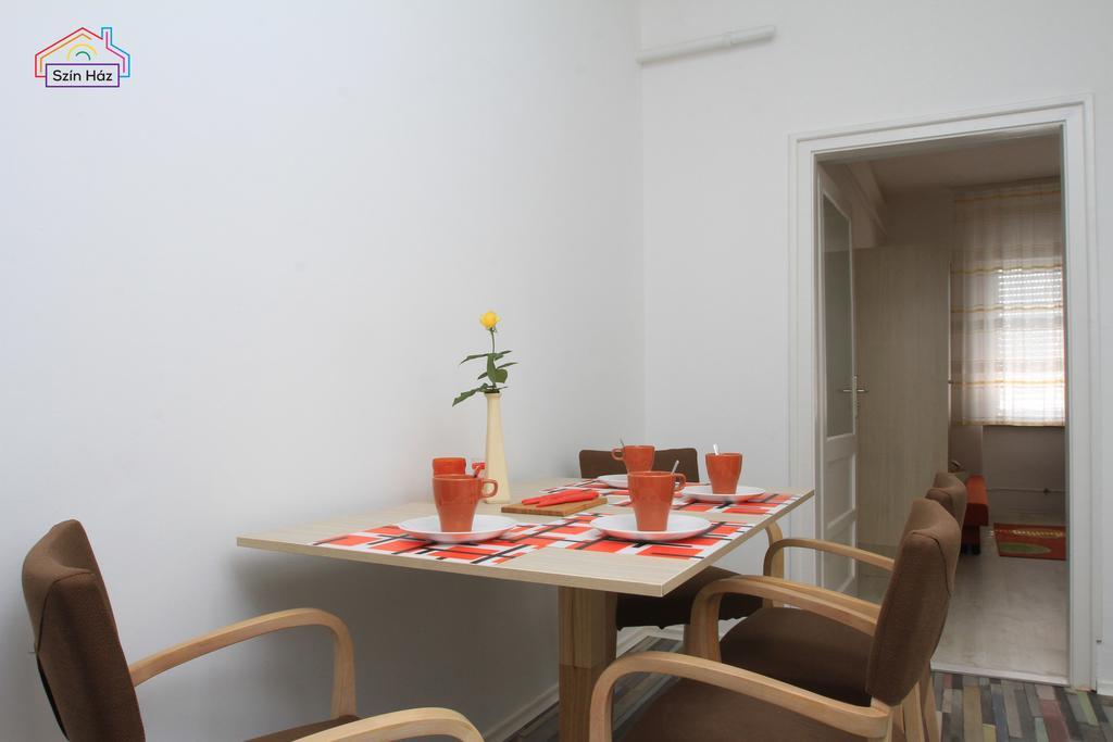 Ferienwohnung Szin-Haz Apartman (Adults Only) Gyula Zimmer foto